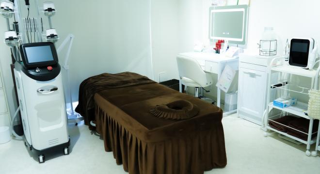 株式会社アミューズ